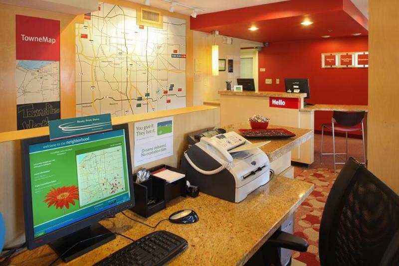 Towneplace Suites Cleveland Стрийтсбъро Екстериор снимка