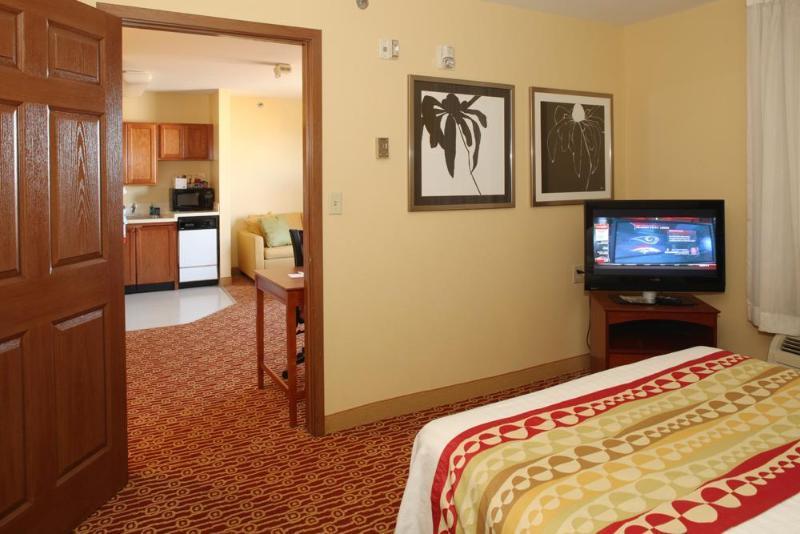 Towneplace Suites Cleveland Стрийтсбъро Екстериор снимка