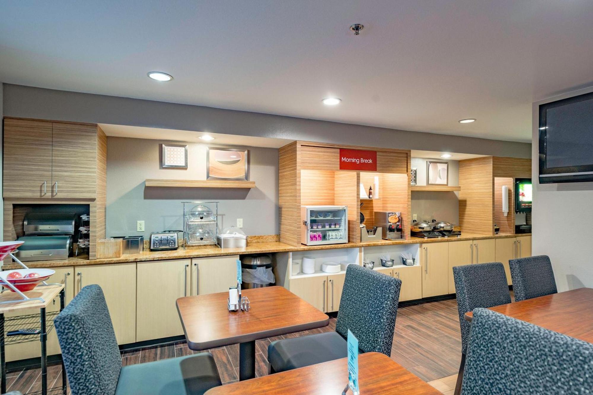 Towneplace Suites Cleveland Стрийтсбъро Екстериор снимка