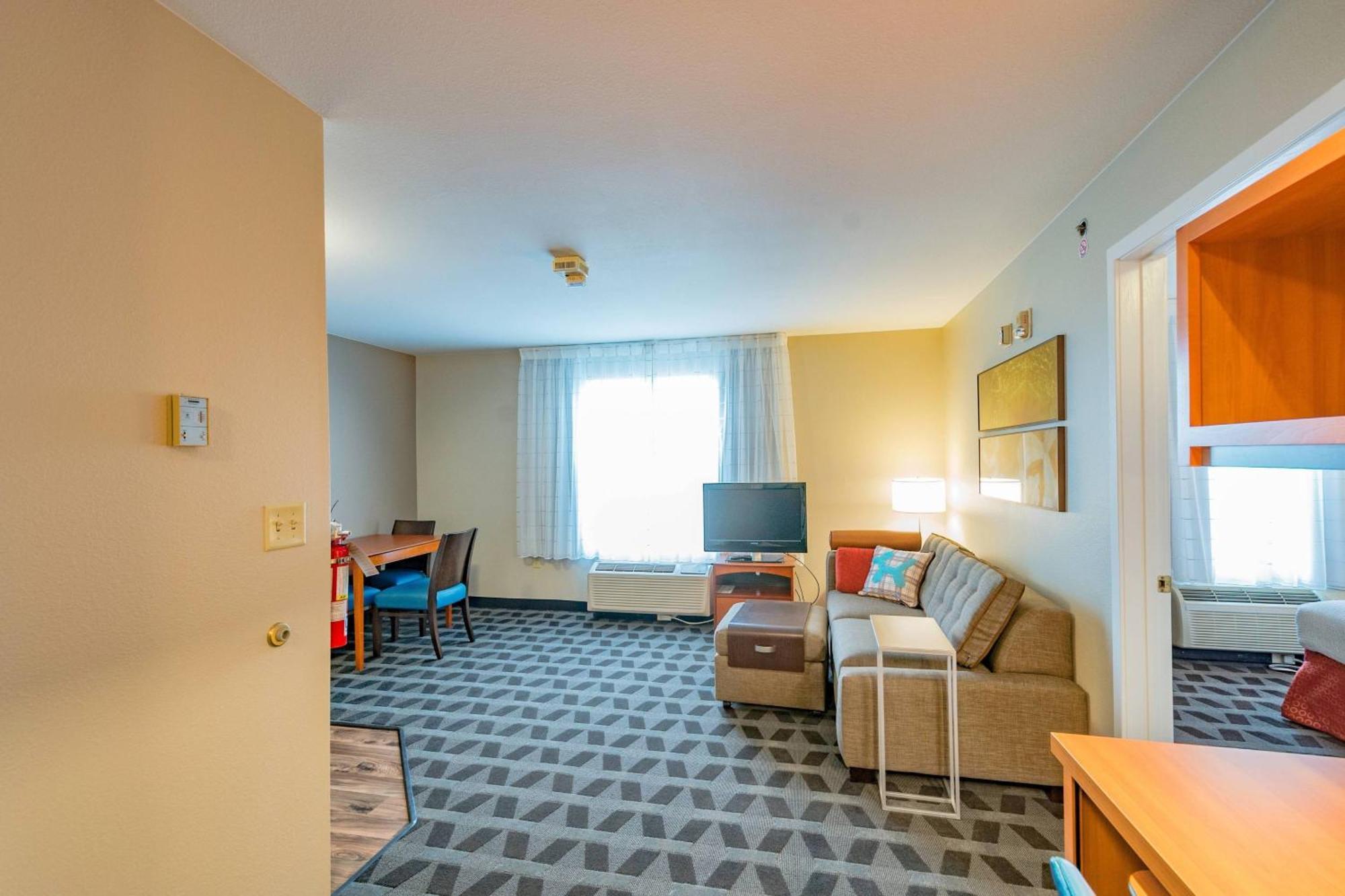 Towneplace Suites Cleveland Стрийтсбъро Екстериор снимка